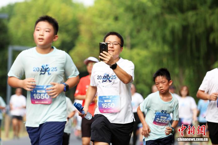 小上马, 中国新闻网 小上马, 中国新闻网