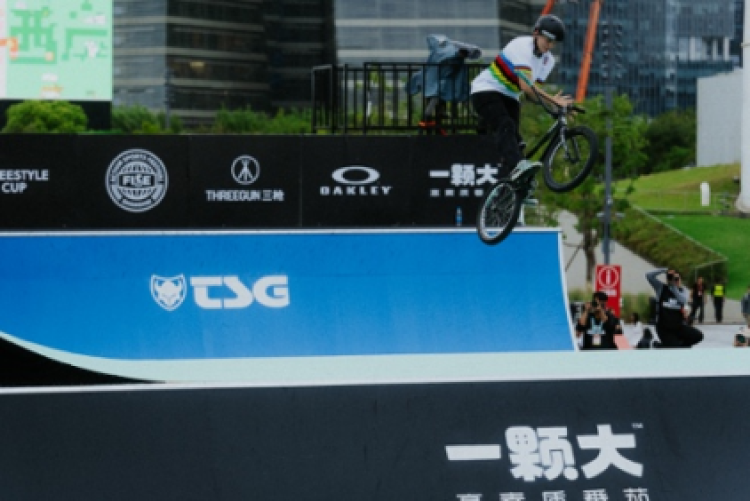 竞技体验, 观众带来了, 观众凭门票 竞技体验, 观众带来了, 观众凭门票